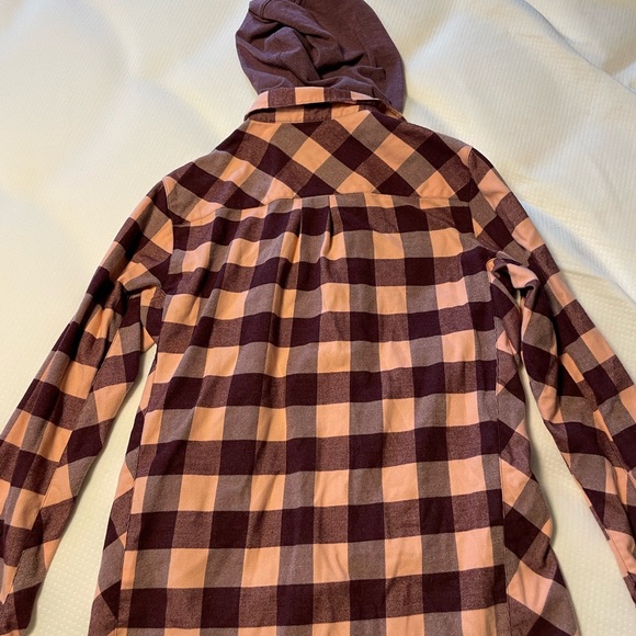 Women’s Under Armour Hooded Button Down Top - Picture 2 of 3